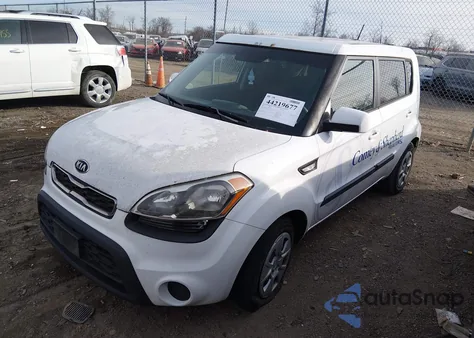 2013 Kia Soul z USA, uszkodzony, nr VIN KNDJT2A54D7770040